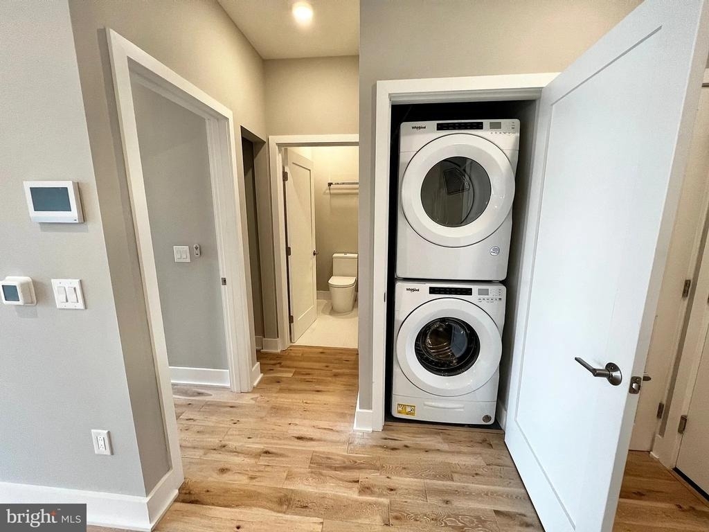 1000 W Girard Avenue - Photo 32