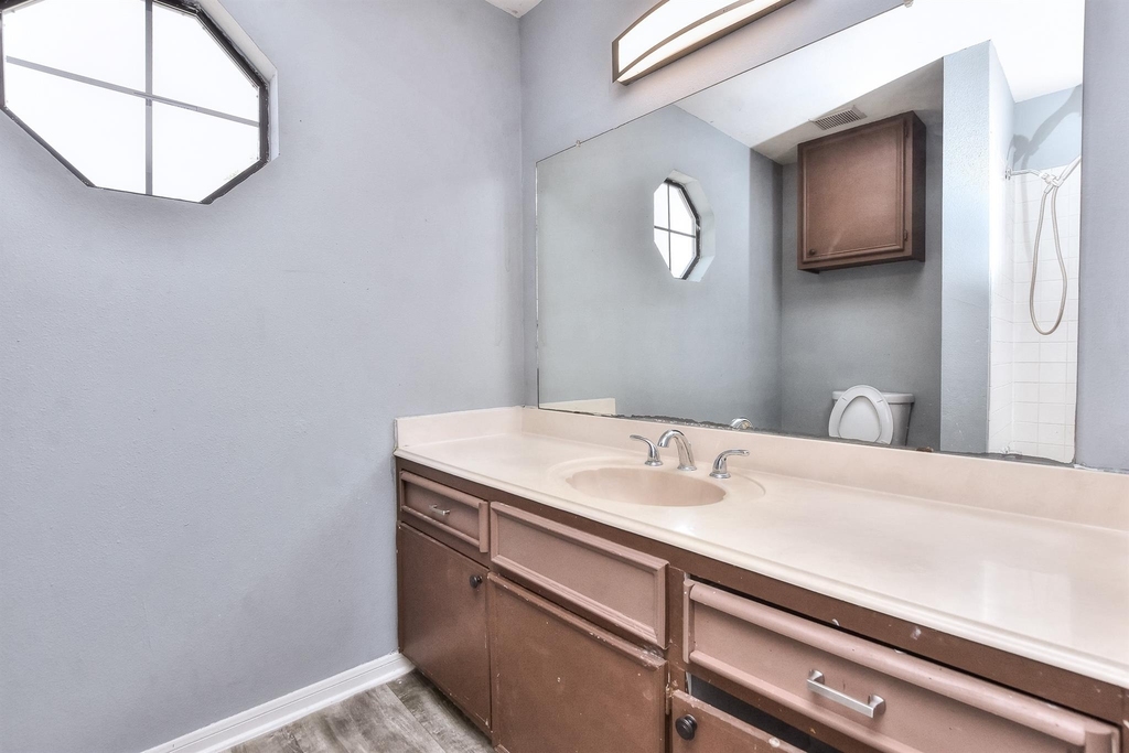 1202 Southwalk St - Photo 23
