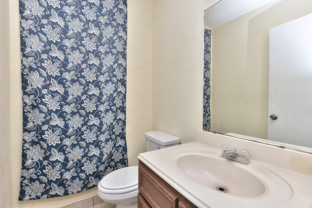 1202 Southwalk St - Photo 15