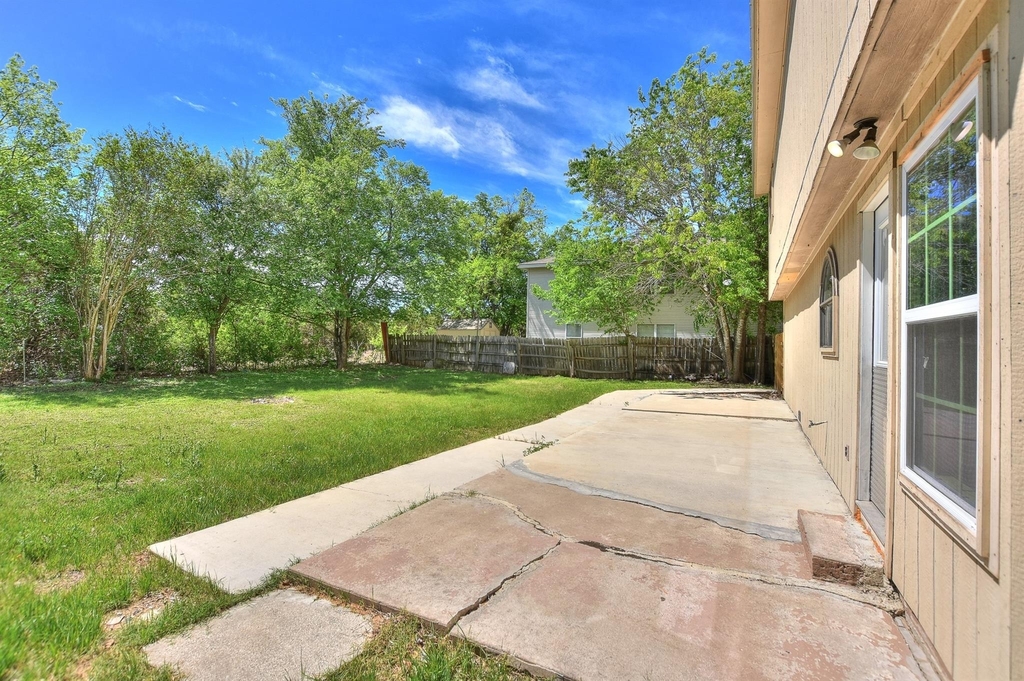 1202 Southwalk St - Photo 29