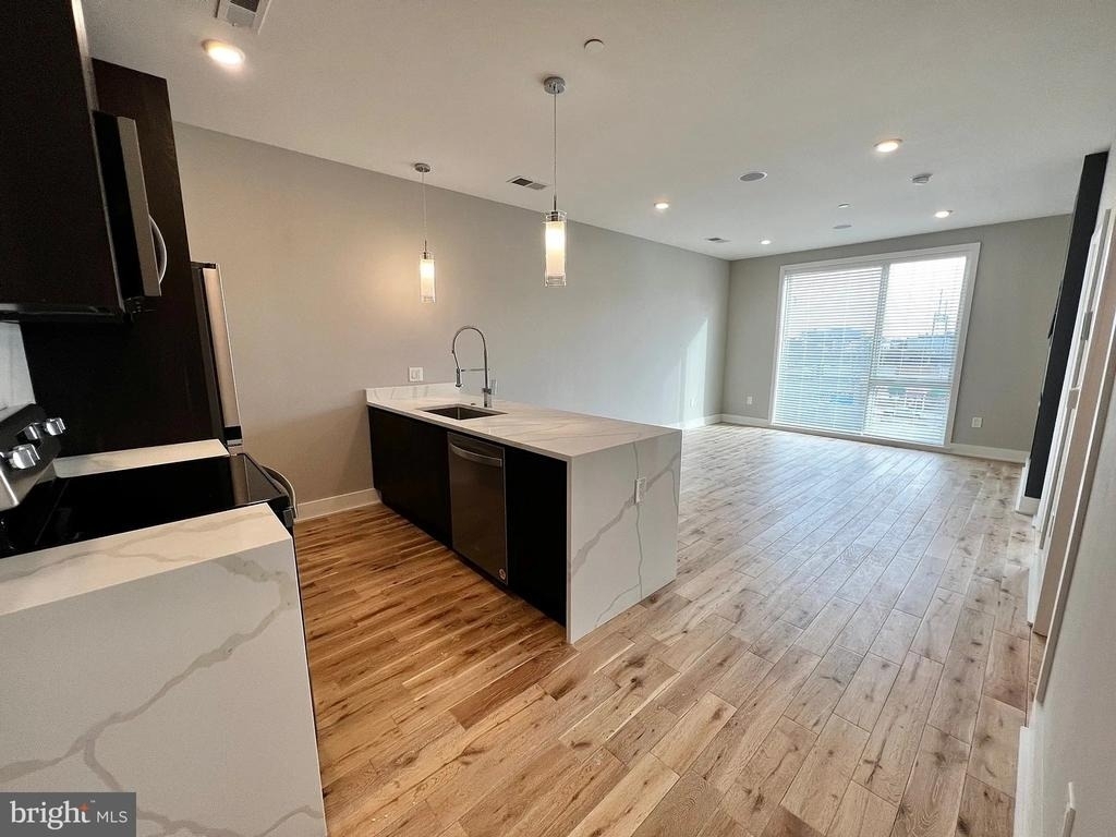 1000 W Girard Avenue - Photo 37