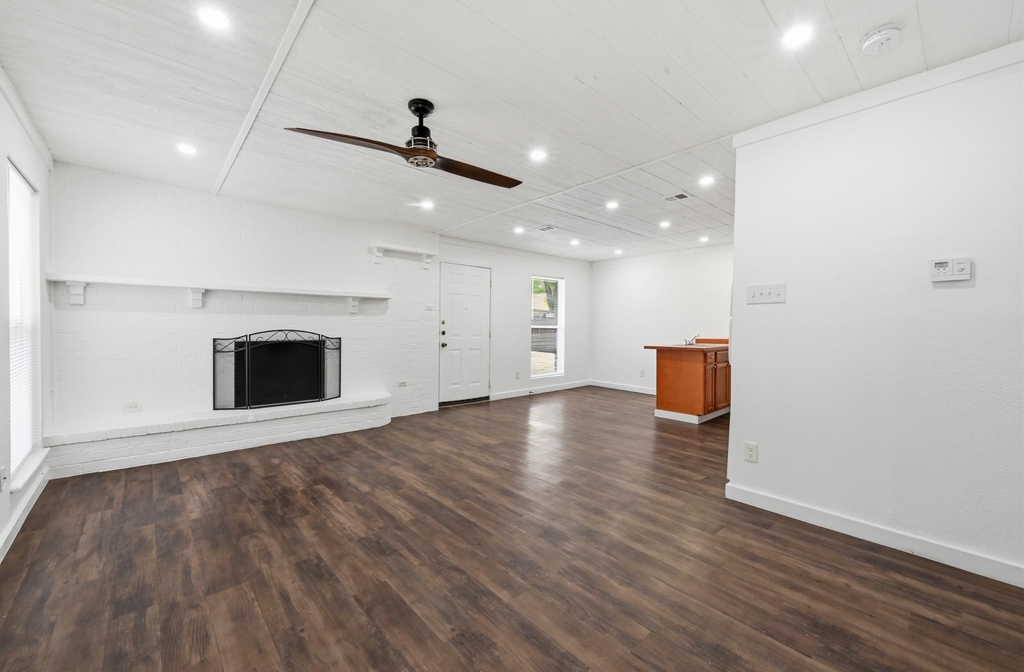 5104 Spruce Cv - Photo 7