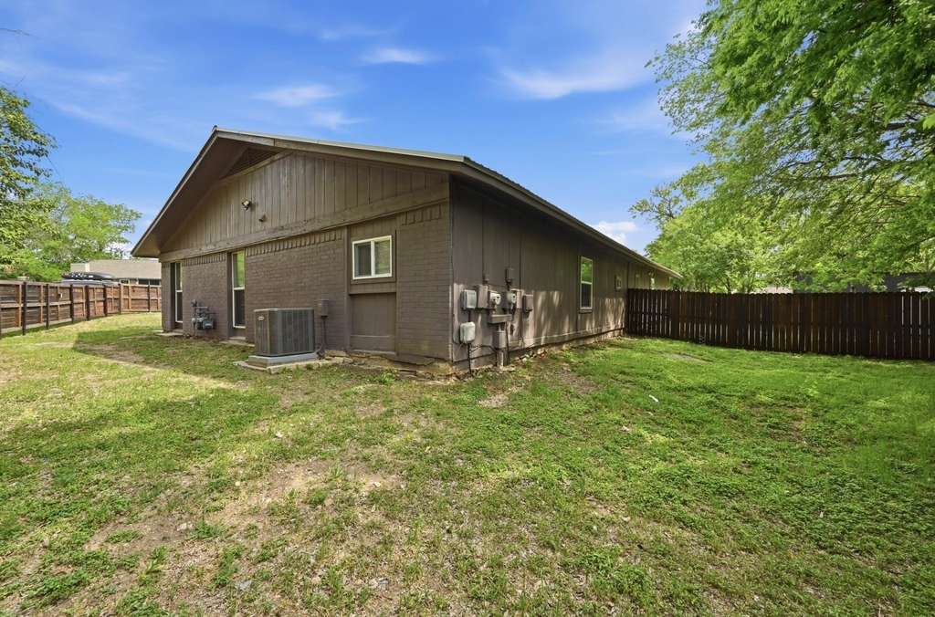 5104 Spruce Cv - Photo 17