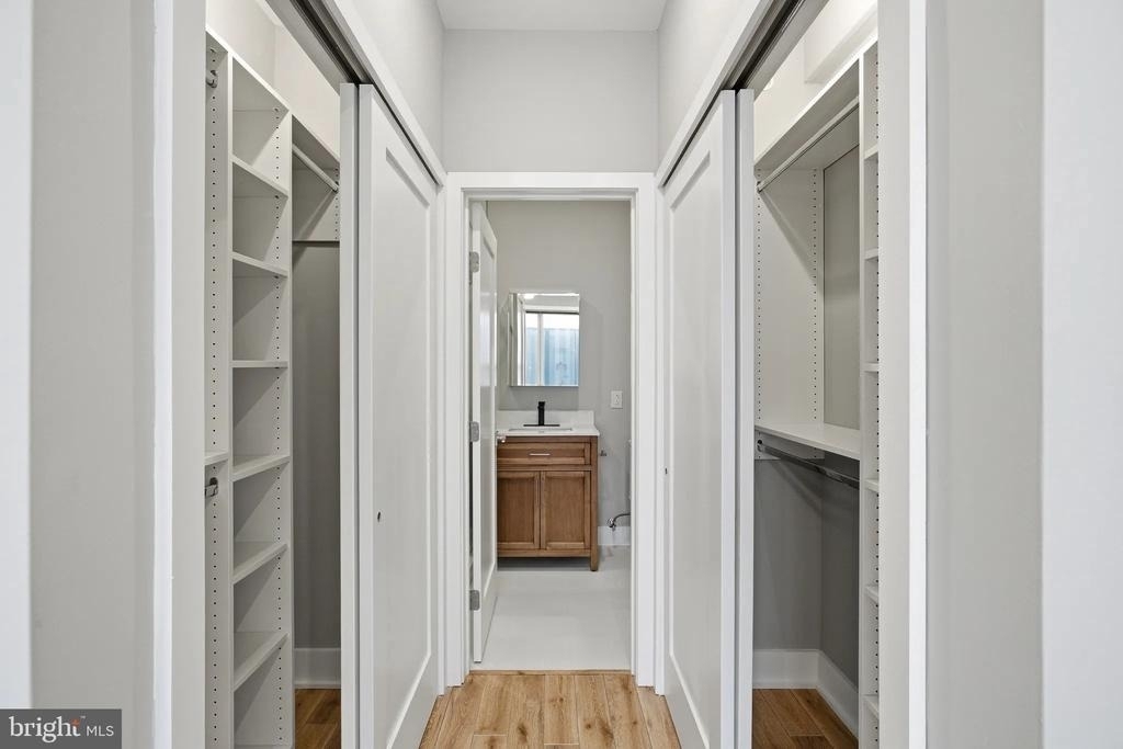 1000 W Girard Avenue - Photo 4