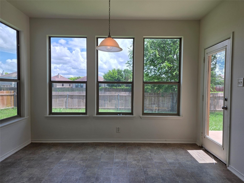 160 Mistletoe Ln - Photo 8