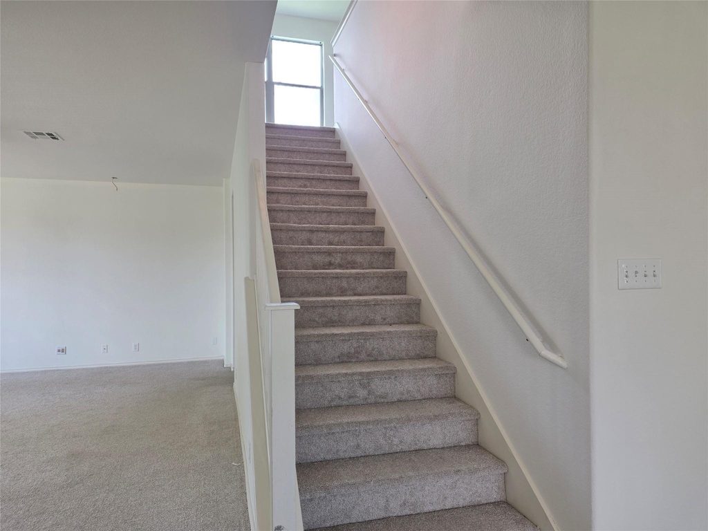 160 Mistletoe Ln - Photo 11
