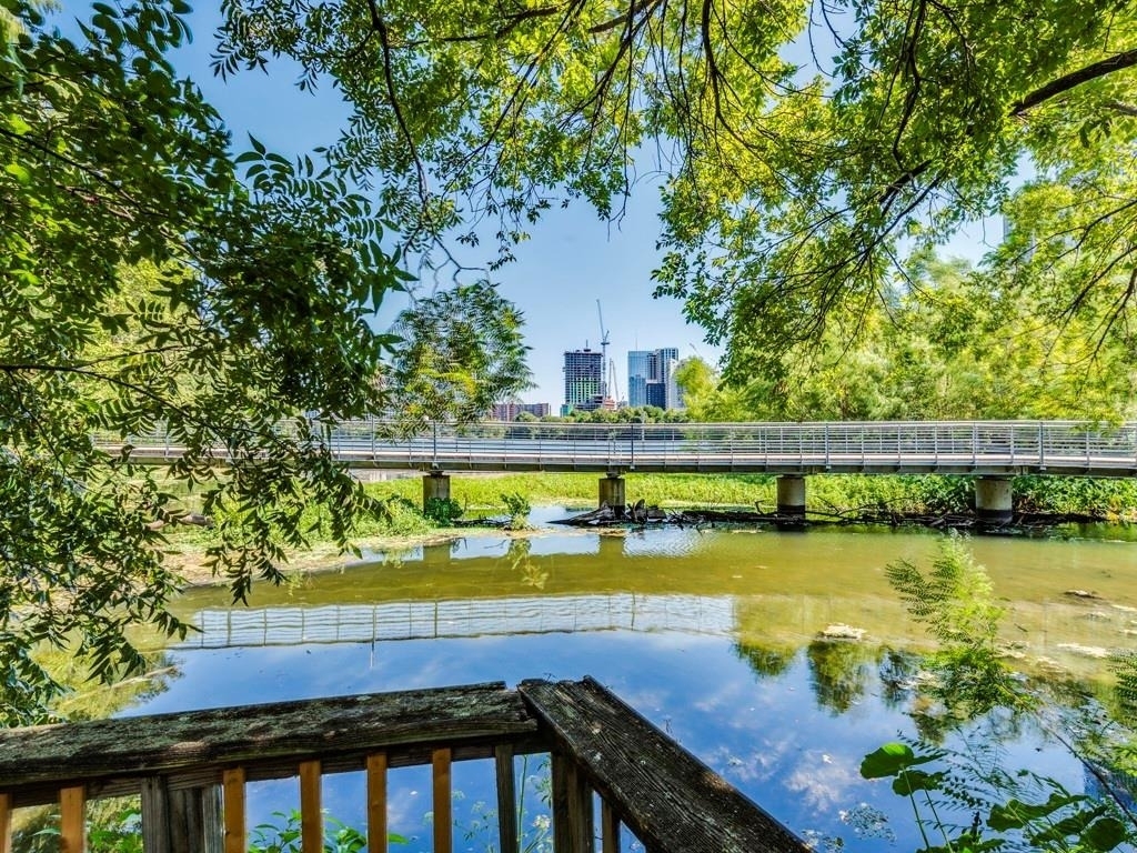 500 E Riverside Dr - Photo 24