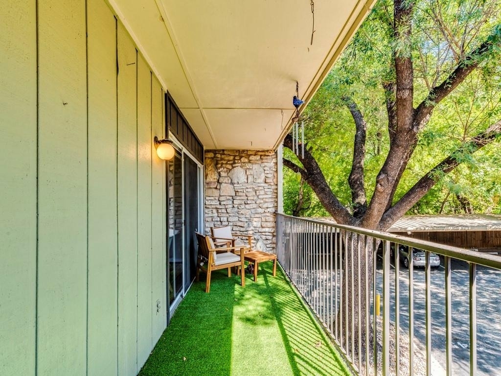 500 E Riverside Dr - Photo 22