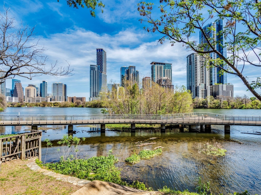 500 E Riverside Dr - Photo 31