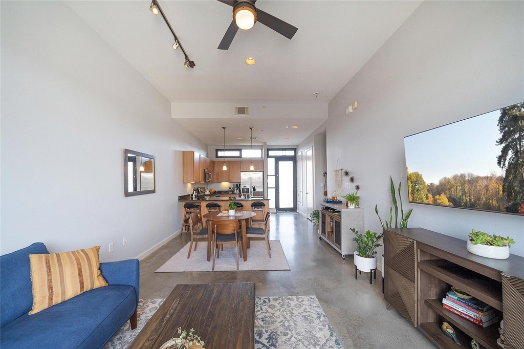 2525 S Lamar Blvd - Photo 4
