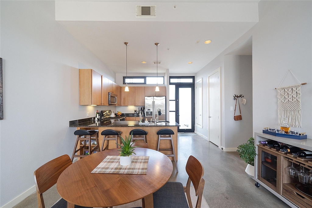 2525 S Lamar Blvd - Photo 6