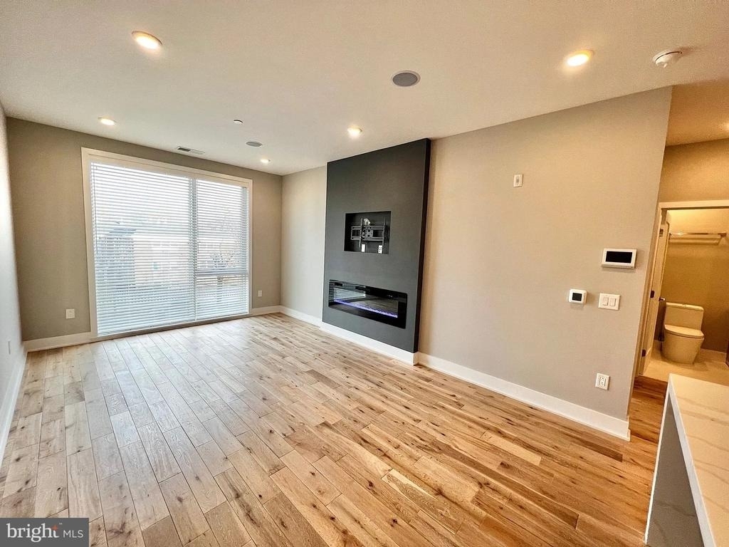 1000 W Girard Avenue - Photo 34