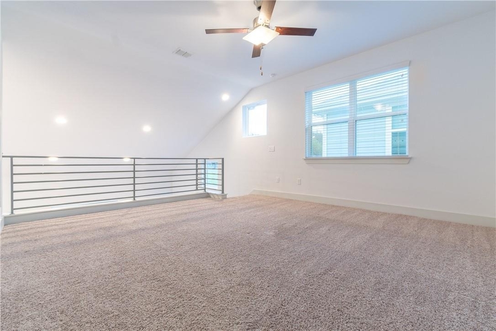 1410 Casa Dr - Photo 9