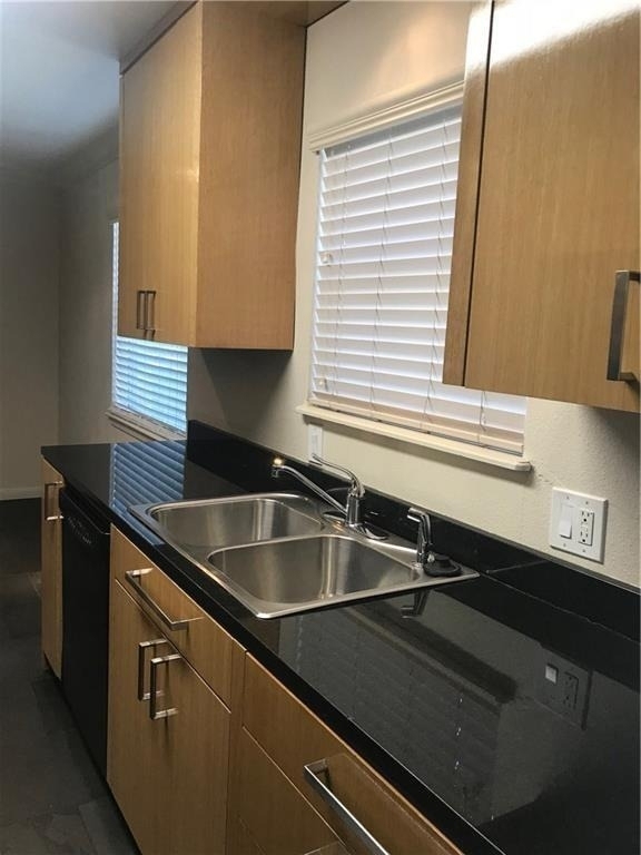 741 E Oltorf St - Photo 9