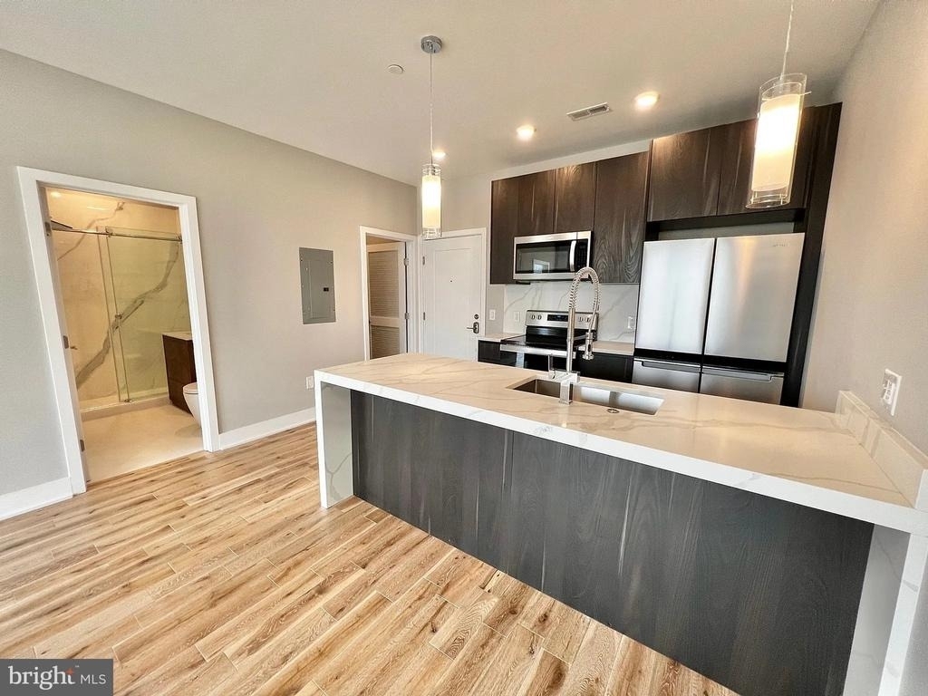 1000 W Girard Avenue - Photo 38