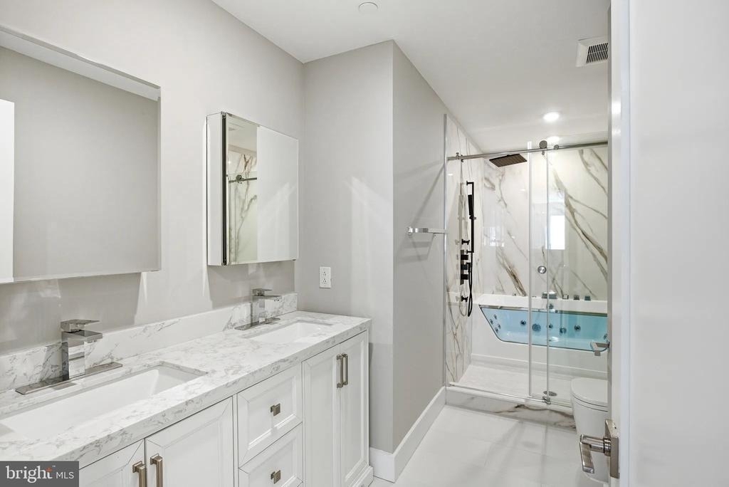 1000 W Girard Avenue - Photo 19