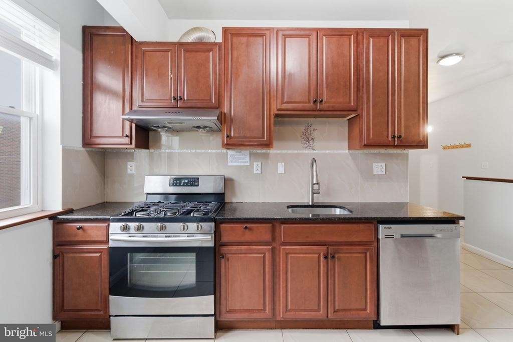 1926 S 7th Street - Photo 2
