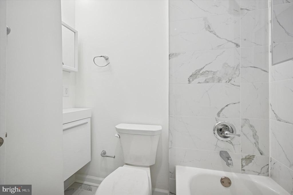 1418 W Erie Avenue - Photo 11