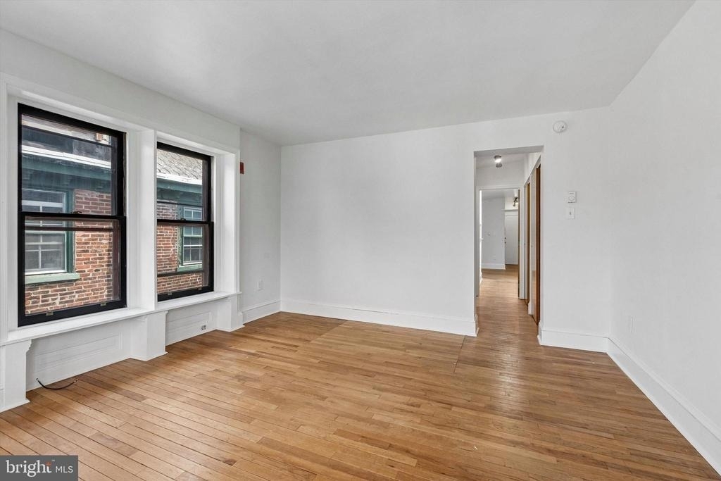 2105 Green Street - Photo 9