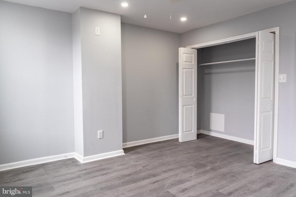 2323 Moore Street - Photo 13