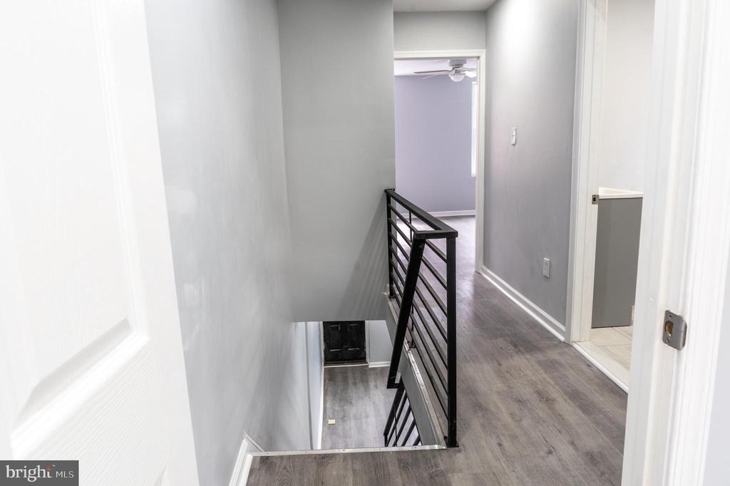 2323 Moore Street - Photo 11