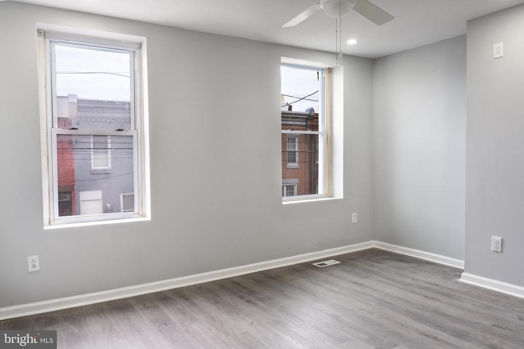 2323 Moore Street - Photo 14