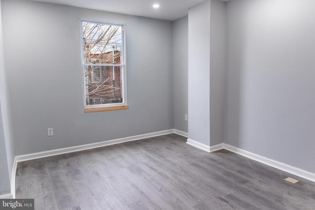 2323 Moore Street - Photo 19