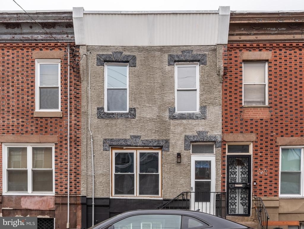 2323 Moore Street - Photo 0