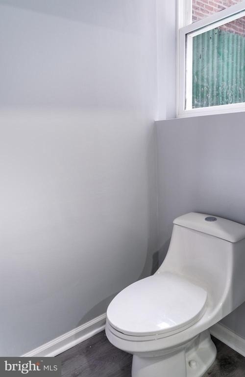 2323 Moore Street - Photo 9