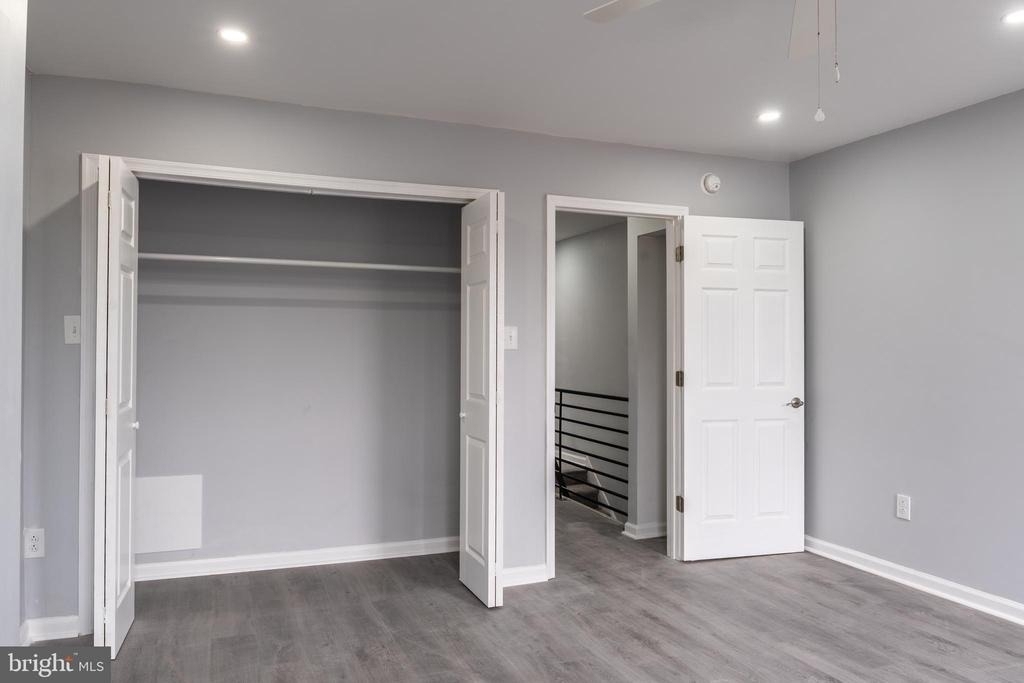 2323 Moore Street - Photo 12