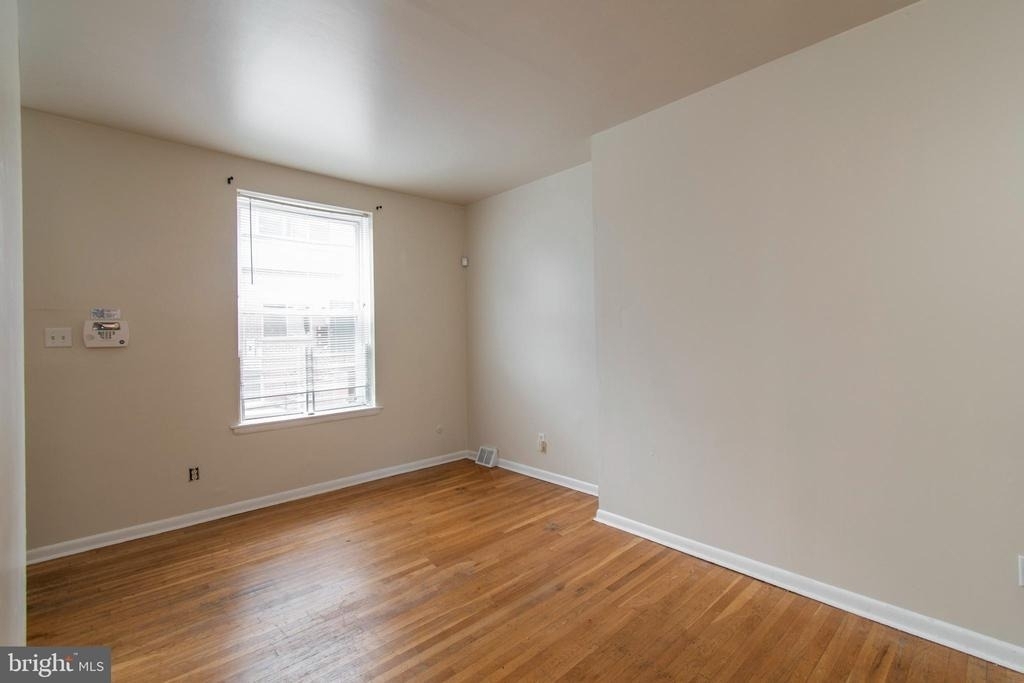 1635 Fontain Street - Photo 5