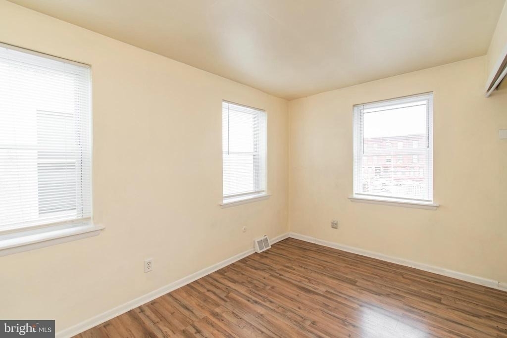 1635 Fontain Street - Photo 15