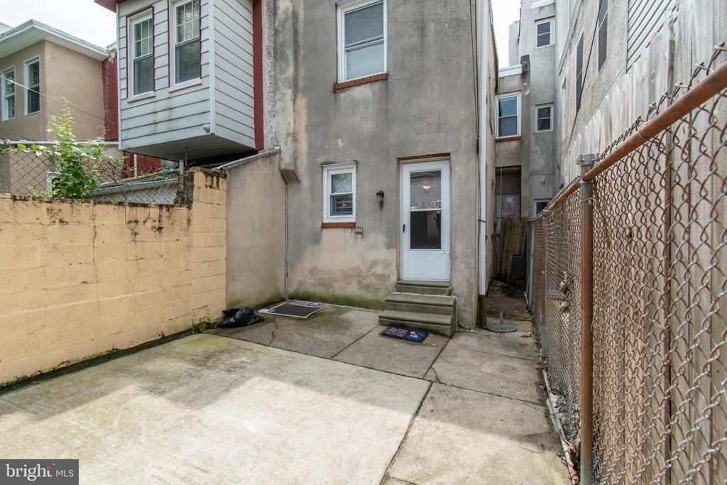 1635 Fontain Street - Photo 28