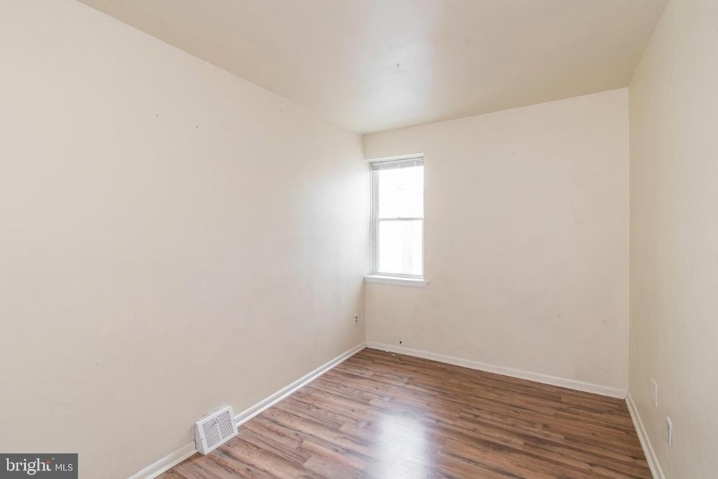 1635 Fontain Street - Photo 18