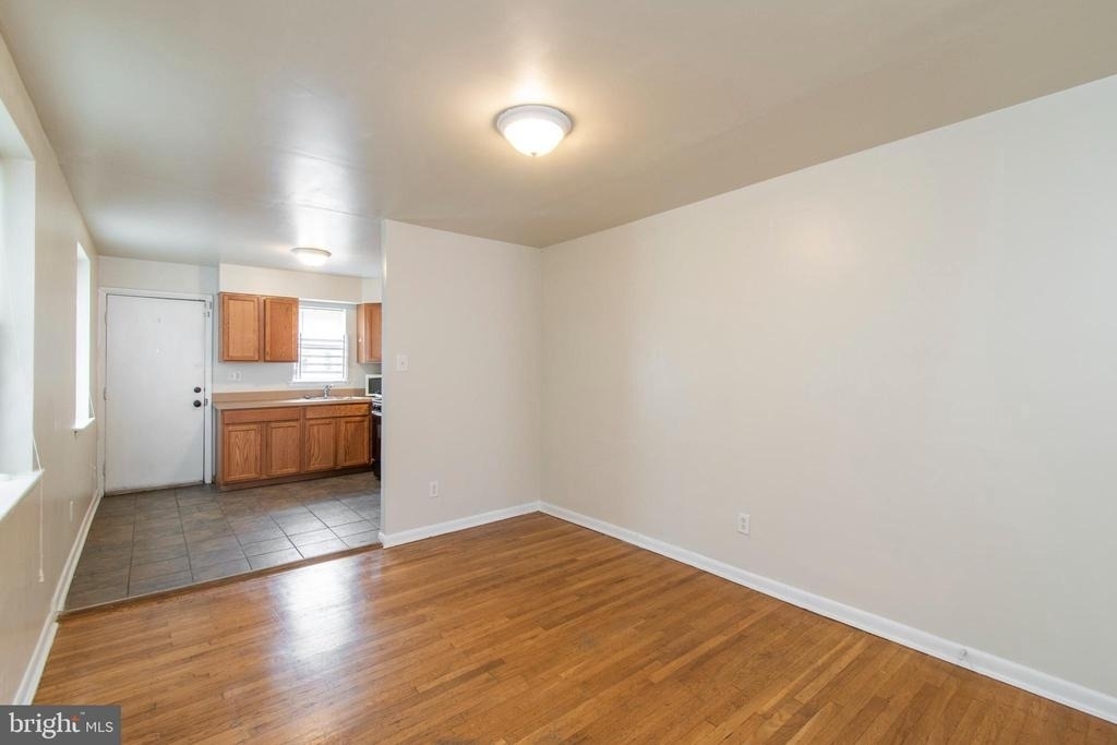 1635 Fontain Street - Photo 9