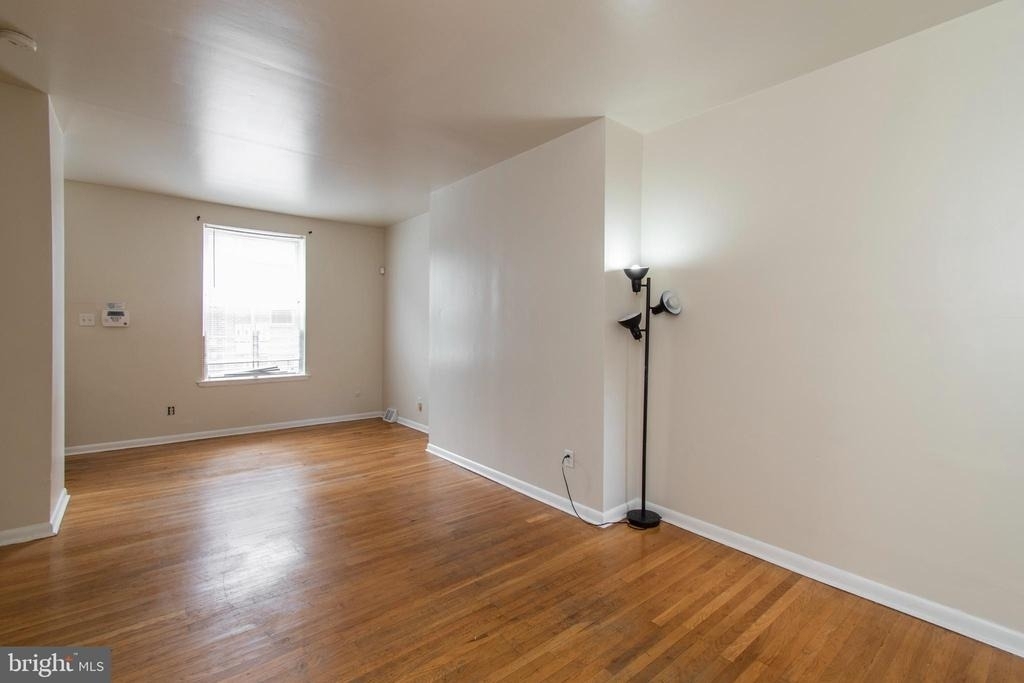 1635 Fontain Street - Photo 8