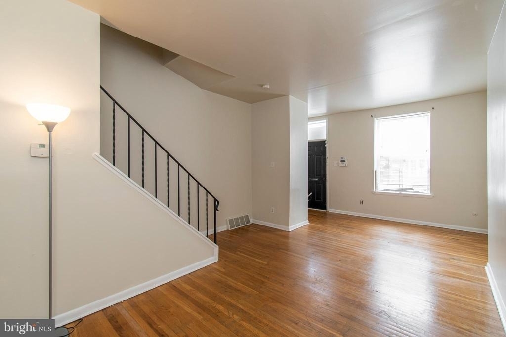 1635 Fontain Street - Photo 7