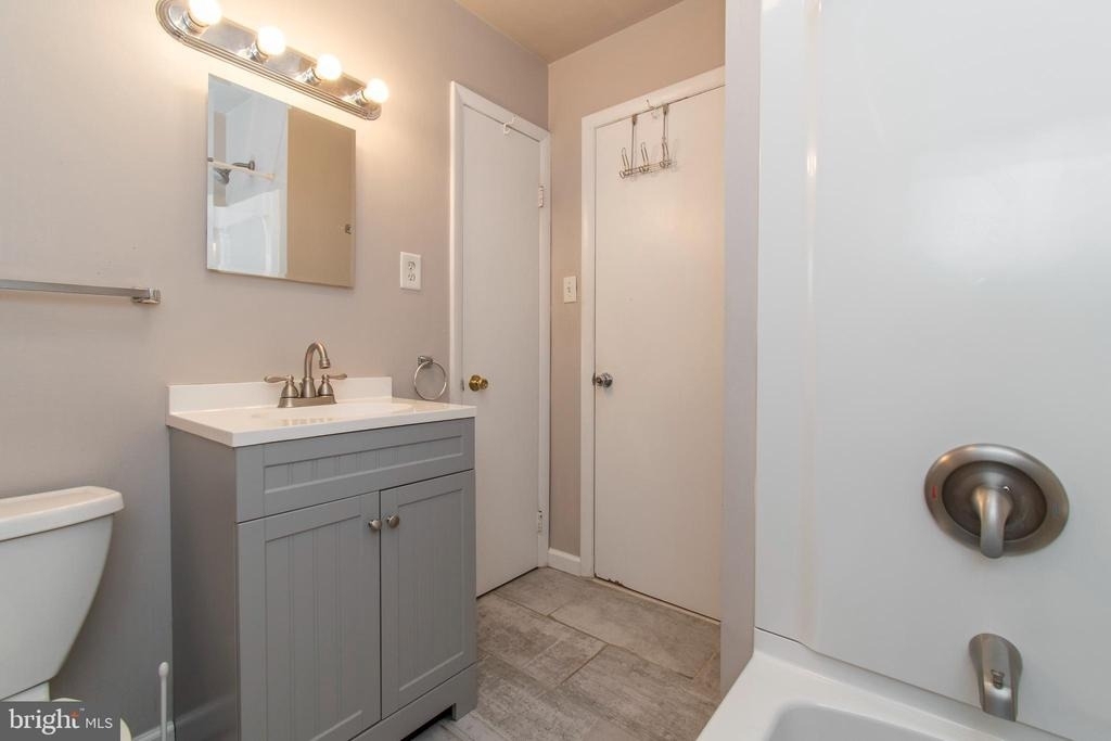1635 Fontain Street - Photo 25