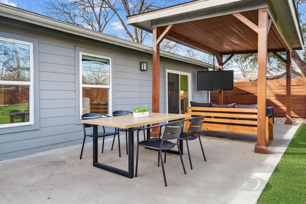 504 W Croslin St - Photo 19