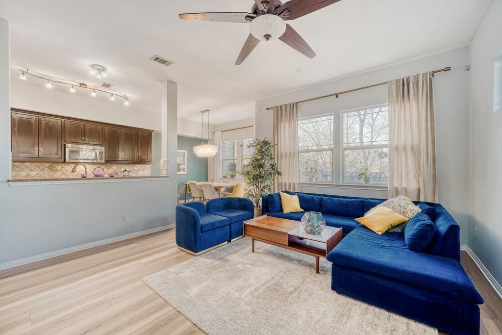 1009 Taulbee Ln - Photo 1