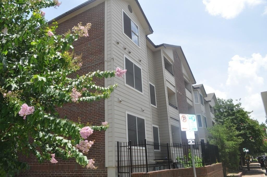 501 W 26th St - Photo 9