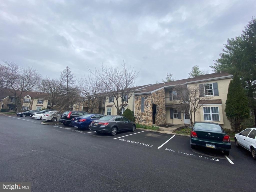240 Valley Stream Lane - Photo 17