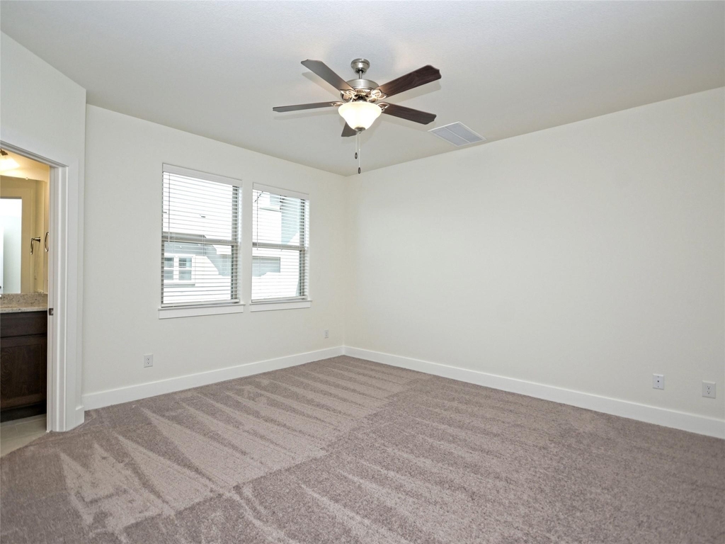 415 Parkline Dr - Photo 8