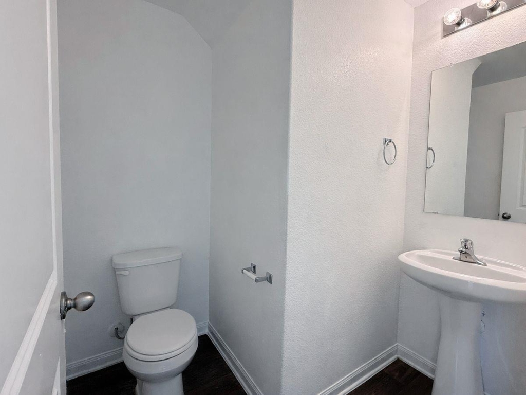 3000 Cressler Ln - Photo 6