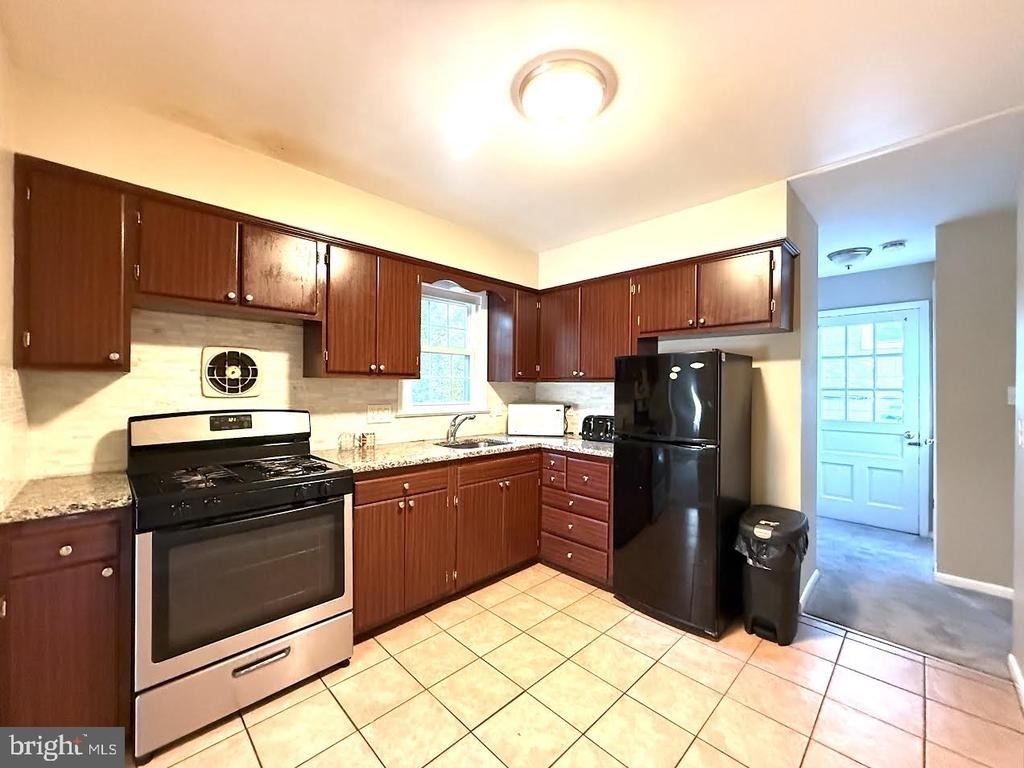 8703 34th Avenue - Photo 5