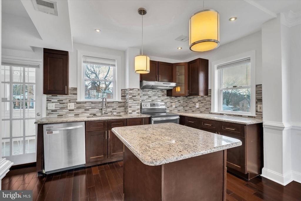 1002 Chillum Road - Photo 13