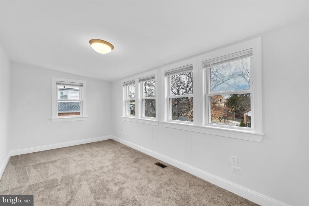 1002 Chillum Road - Photo 25