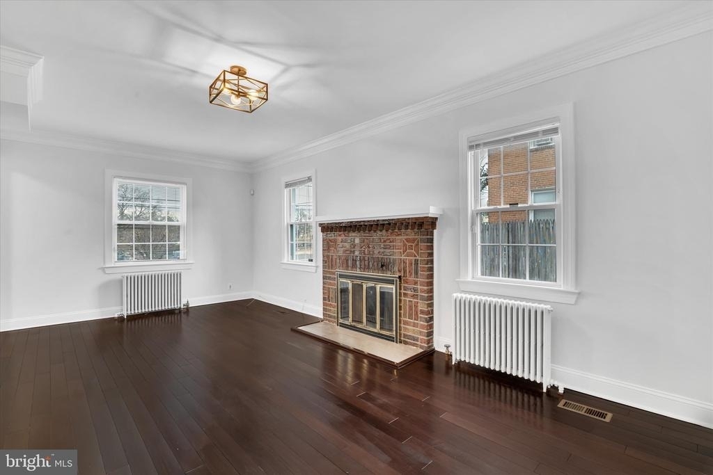 1002 Chillum Road - Photo 8