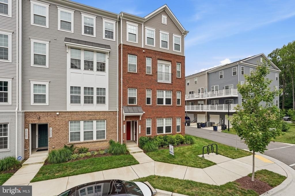 10501 John Glenn Street - Photo 0