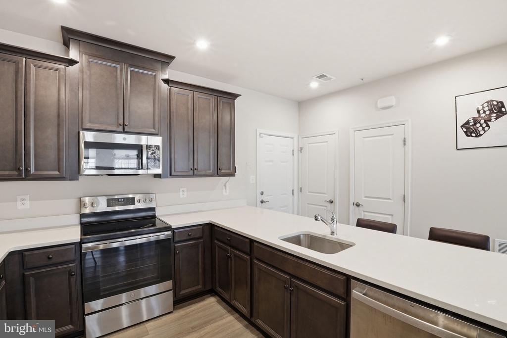 10501 John Glenn Street - Photo 7